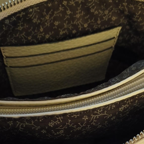 Cream Vegan Leather Purse - Picture 4 of 13